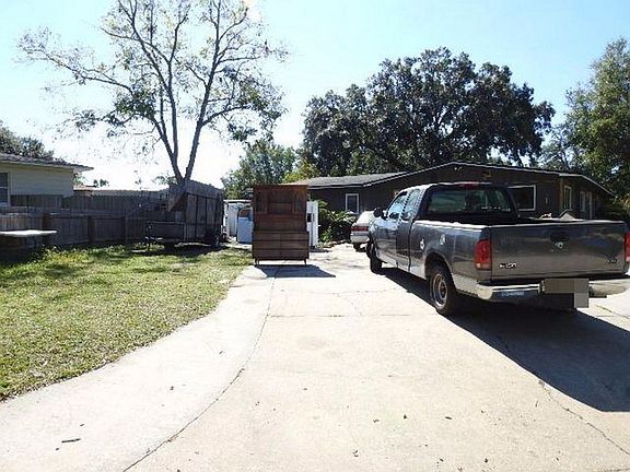2nd image of 3933 Aldington Dr