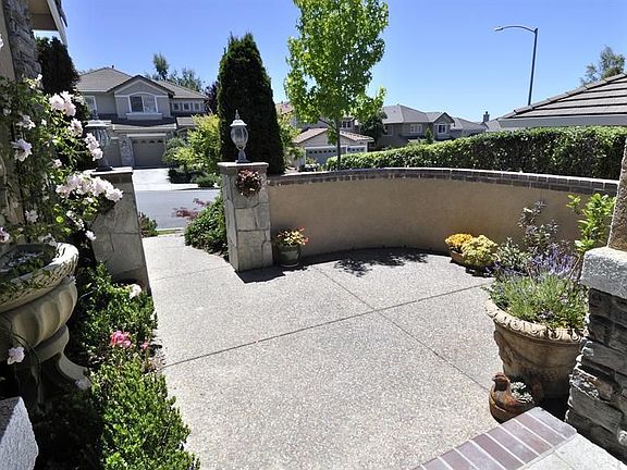 2nd image of 5818 Gold Creek Dr