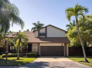 Lakes Of The Meadow Sec 4, Miami, FL 33185