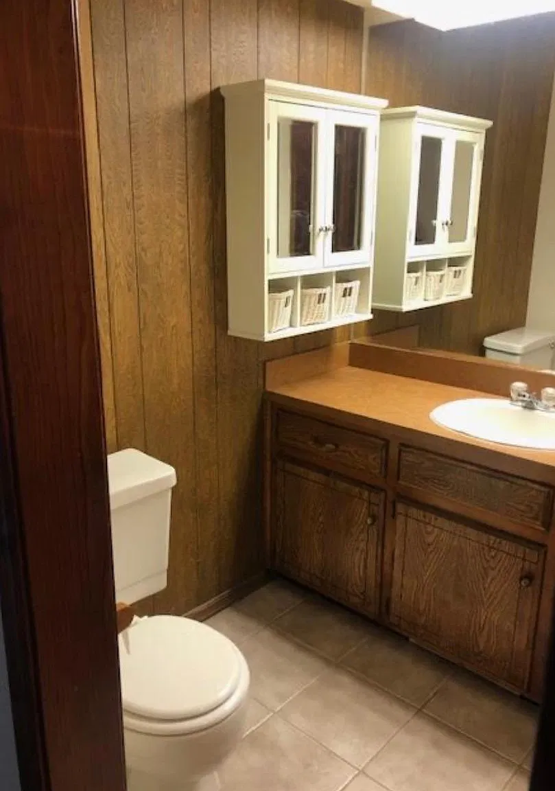 2 bed, 1.5 bath, 890 sqft, $650 — Photo 3