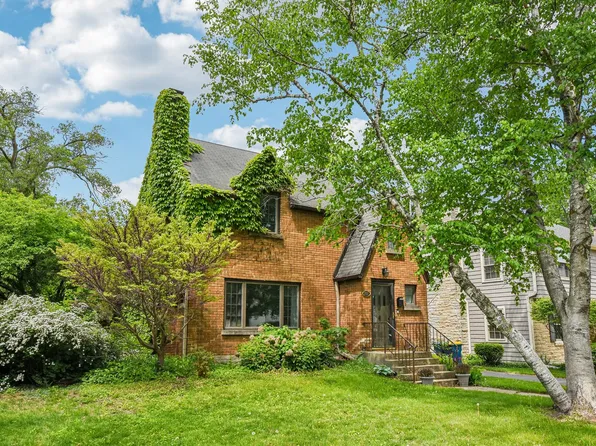 237 Le Grande Blvd, Aurora, IL 60506