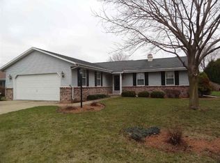 4211 Hearthstone Dr, Janesville, WI 53546