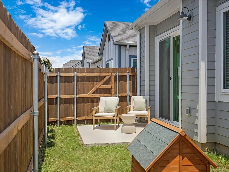 7224 Tree Ln — Photo 17