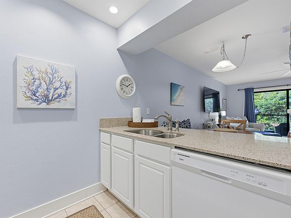 4th image of 59 N Myrtle Dr Unit 207