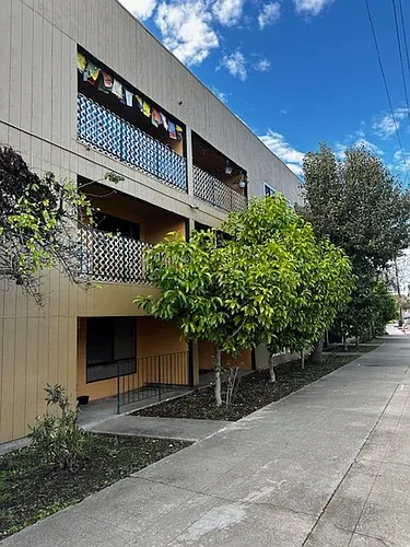 725 Kearney Photo 1