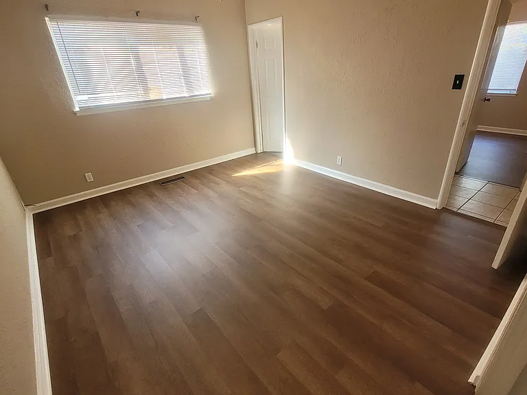 3012 Elmwood Ave — Photo 10
