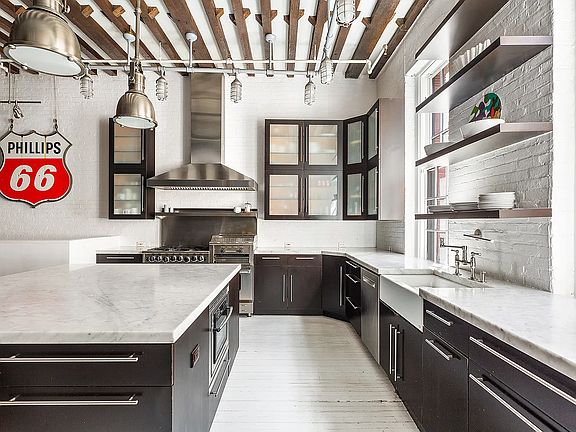 4th image of 465 Greenwich St APT 2