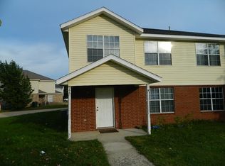 944 N Meadowlands Dr, Fayetteville, AR 72704