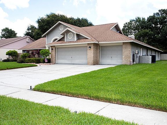 3rd image of 16121 Belle Meade Blvd