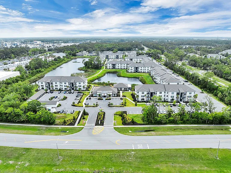Daytona_Pointe Grand_180