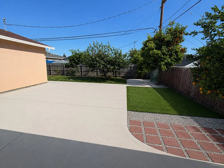 362 Manferd St — Photo 15
