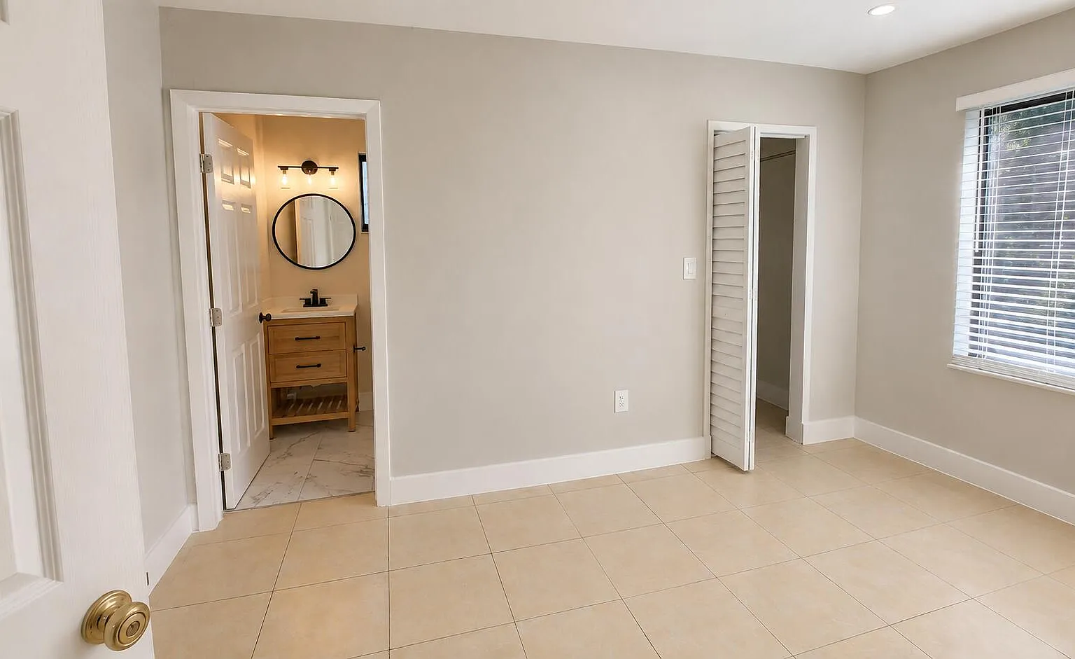 1 bed, 1.0 bath, 700 sqft, $1,700 — Photo 3