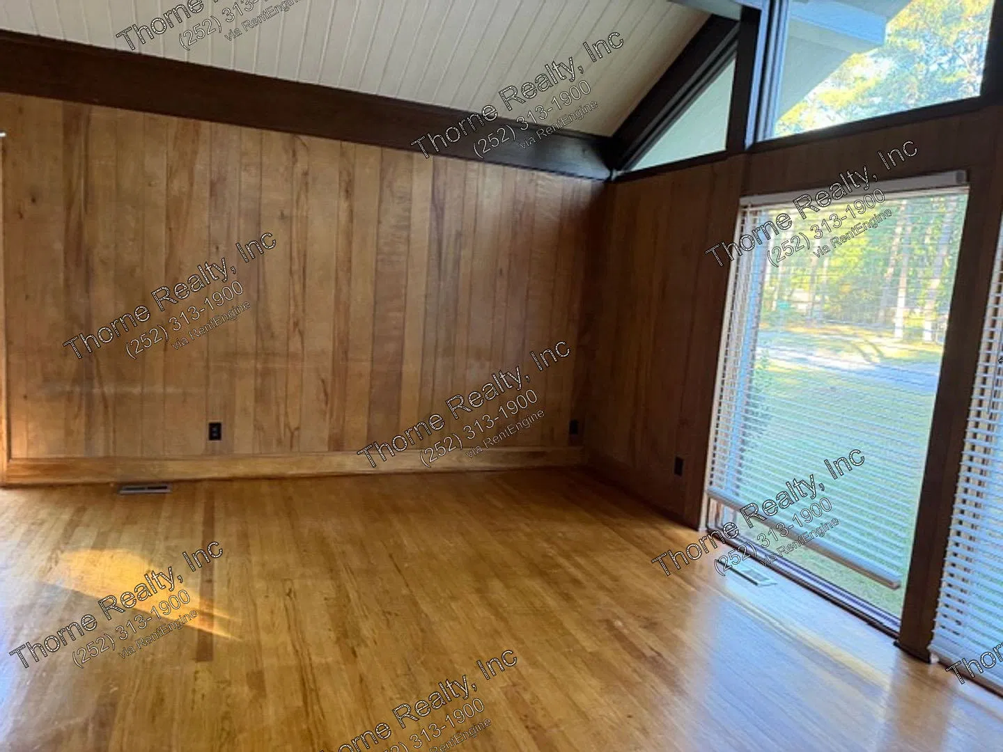 4 bed, 2.0 bath, 1884 sqft, $1,595 — Photo 3