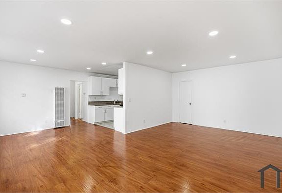 3rd image of 956 Elden Ave APT 6