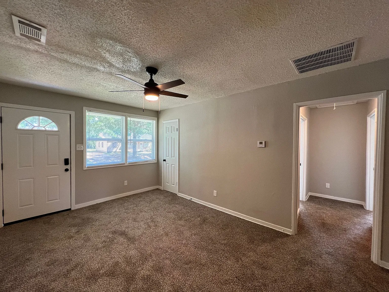 2985 Waynoka Ave — Photo 2