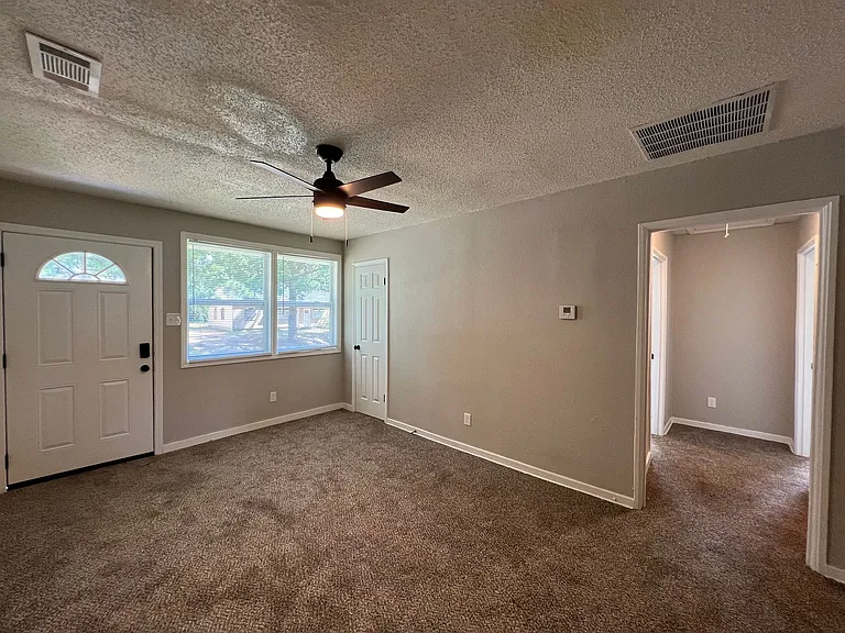 2985 Waynoka Ave — Photo 9