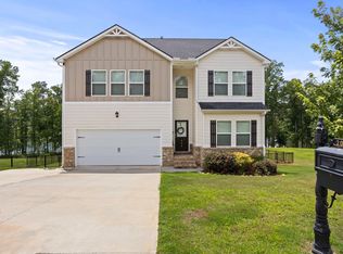 202 Rushing Waters Dr, Inman, SC 29349