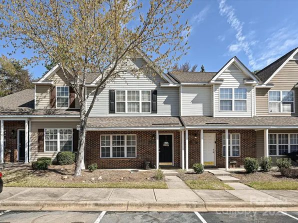 3231 Blythe Ridge Ct, Charlotte, NC 28213