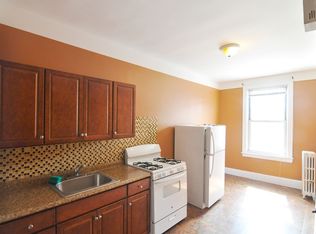 6946 64th St #2R, Ridgewood, NY 11385