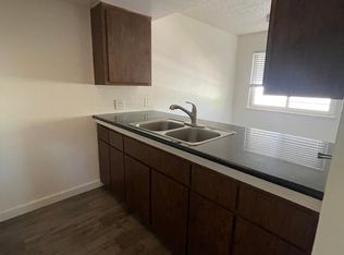 212 B St APT C, Roseville, CA