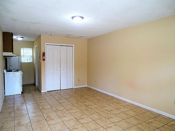 3rd image of 867 N Gallaher View Rd APT 205