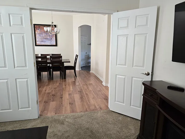 1652 Redstone Ct — Photo 6