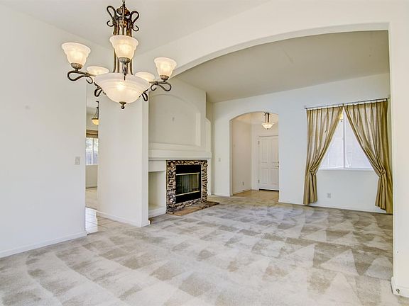 5th image of 1684 Dunsmuir Way