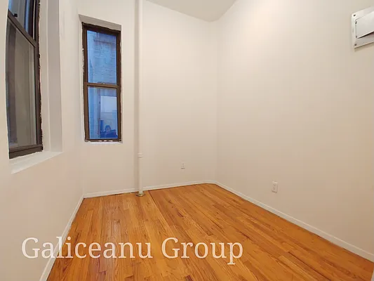 Rented by Lexington Real Estate Group | media 2