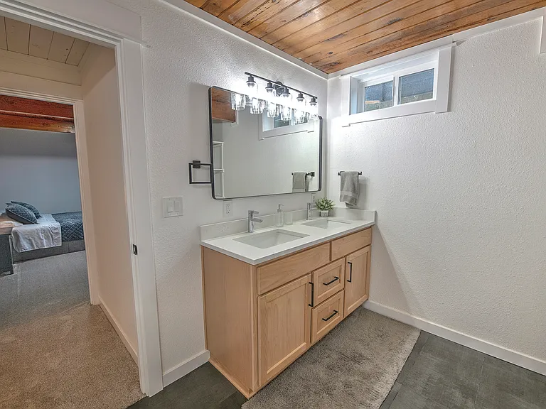 5901 NW Cherry St — Photo 10