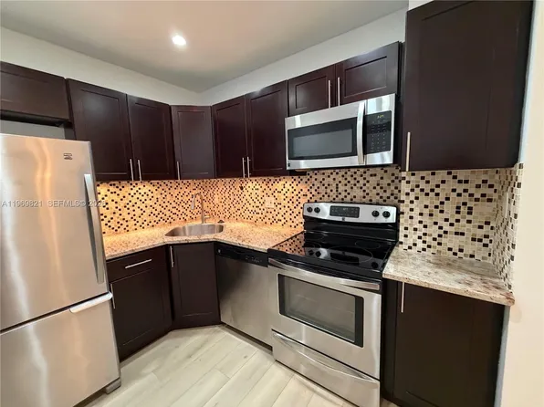 2426 SE 17th Cswy, Fort Lauderdale, FL