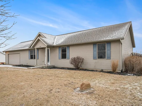 20697 Krista Dr, Milford, IN 46542