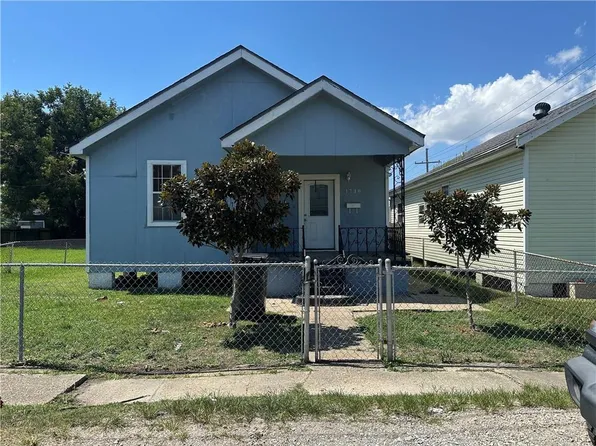 1738 Bartholomew St, New Orleans, LA 70117