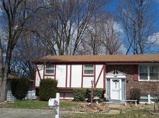 25 Bettina Dr, Swansea, IL