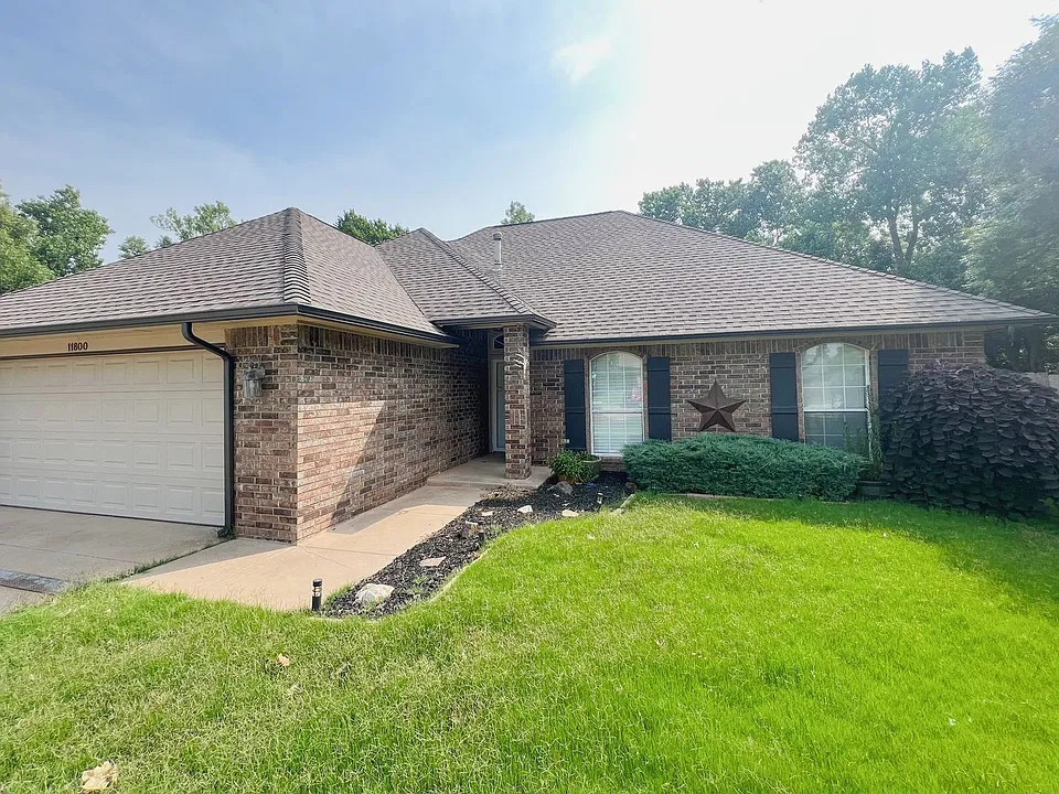11800 Kingsridge Ter