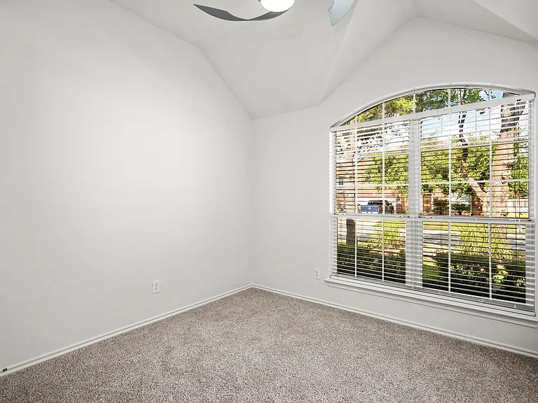 9907 Brandywood Cir — Photo 17