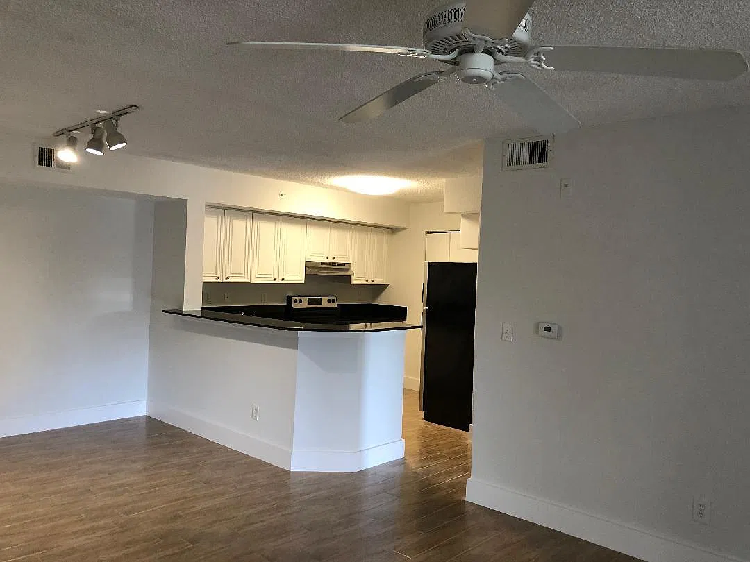 1 bed, 811 sqft, $1,750 — Photo 2