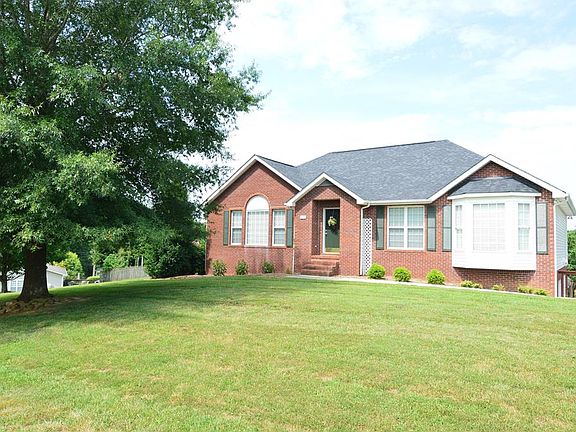 3rd image of 3207 Brookmeade Ct