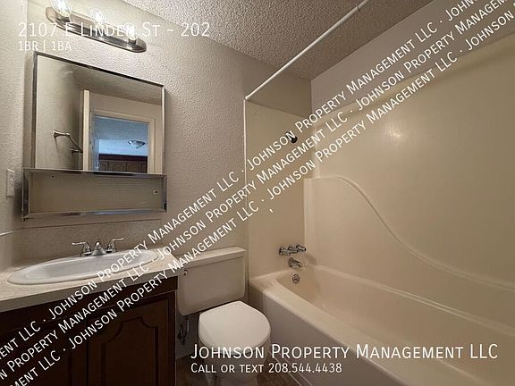 2nd image of 2107 E Linden St #202