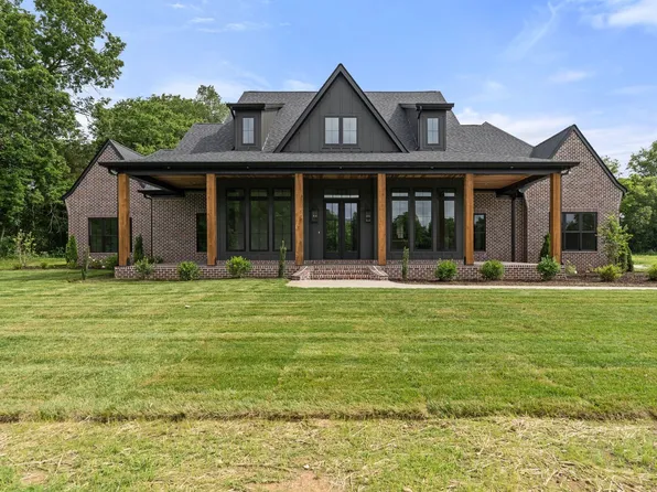 330 Canna Dr, Lascassas, TN 37085