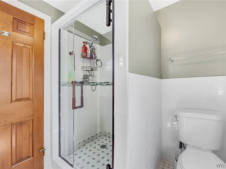 71 Chaumont Dr — Photo 30