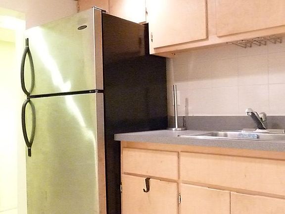 5th image of 172 Revere Ave #1