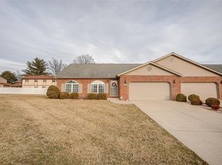 2279 Glenfield Dr, Shiloh, IL 62221