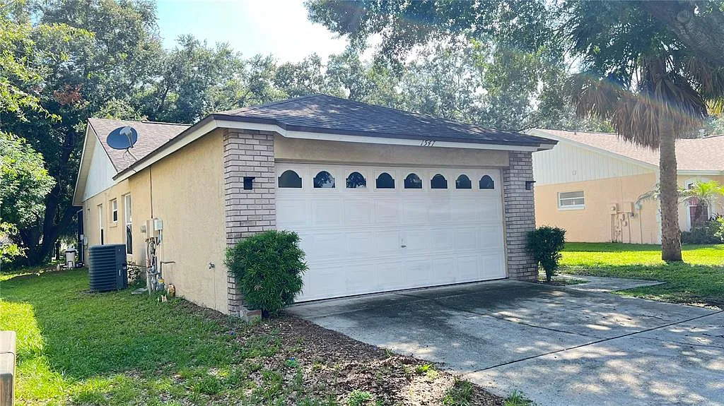 3 bed, 2.0 bath, 1262 sqft, $2,150 — Photo 2
