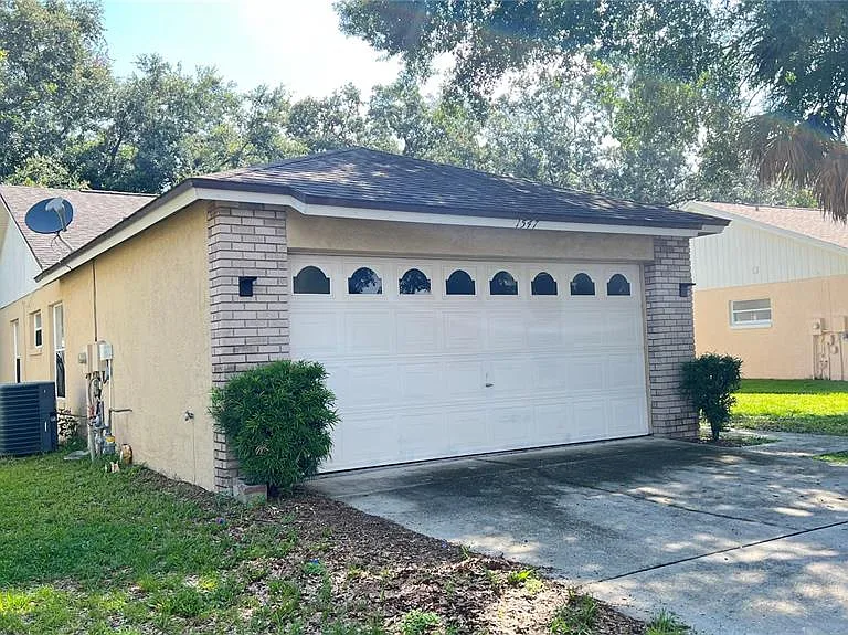 1547 Oak Hill Trl — Photo 2