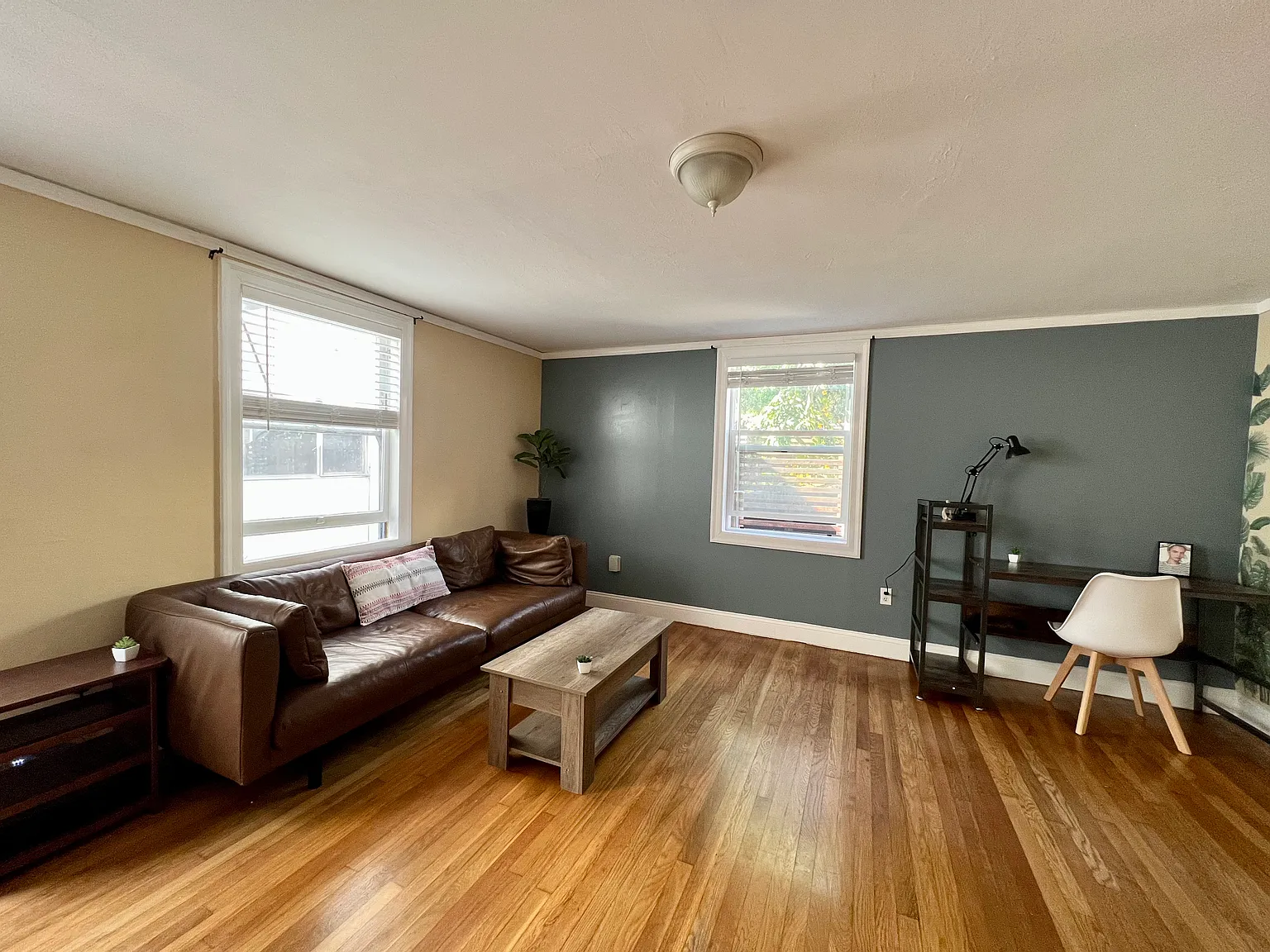 2 bed, 900 sqft, $2,800 — Photo 2