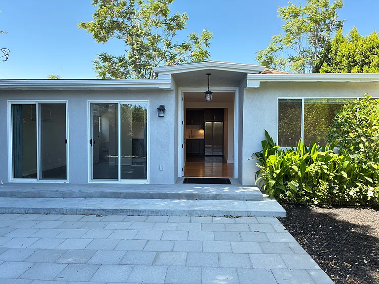 17700 Rhoda St — Photo 7