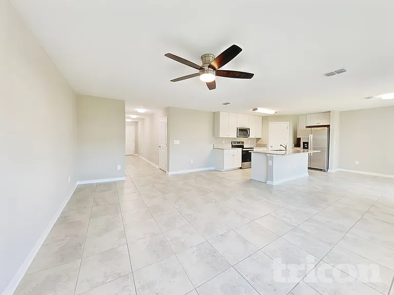 56 Raphael Ln — Photo 2