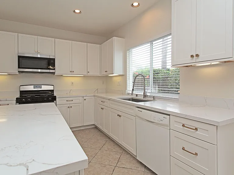 2159 Island Shore Way — Photo 19