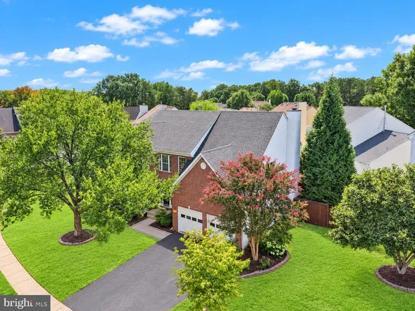 13109 Peach Leaf Pl, Fairfax, VA 22030