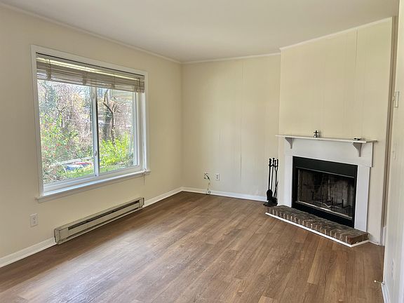 4th image of 405-A Valley Road Ext #1